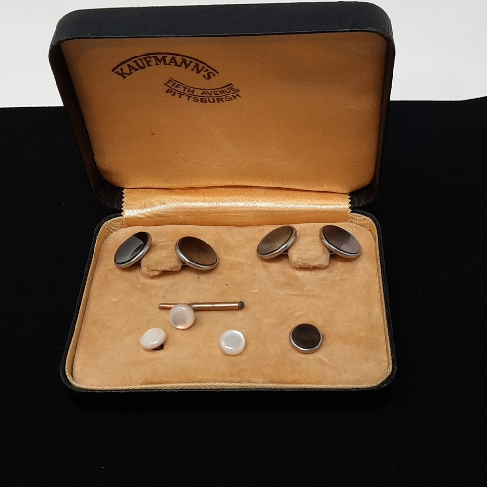 Barry Plat Cufflink & Button Set - image 1